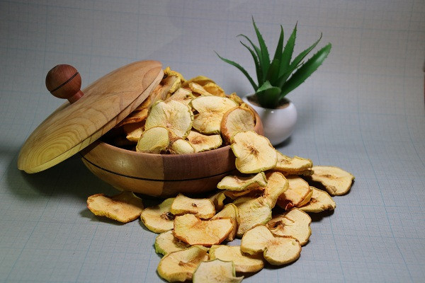 سیب خشک آدامسی تازه