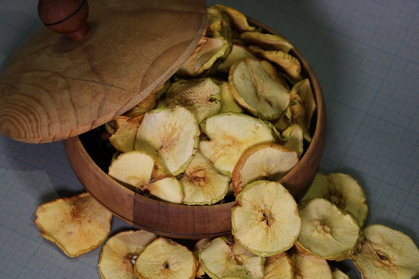سیب خشک آدامسی تازه